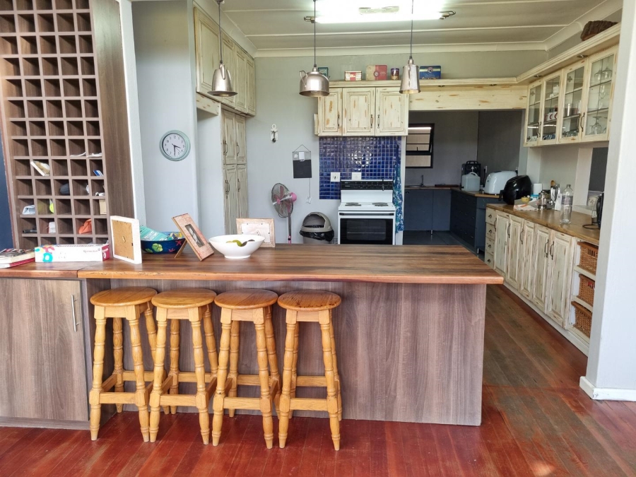 6 Bedroom Property for Sale in Eureka Free State